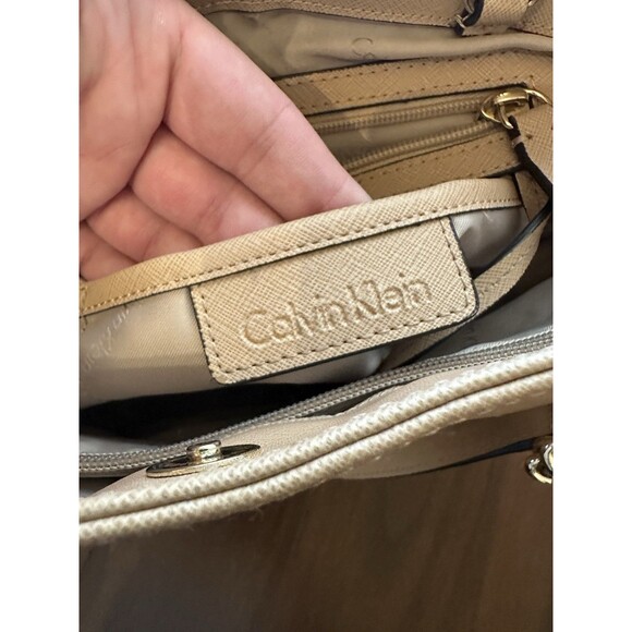 Calvin Klein Beige Saffiano Leather Chain-Trimmed Tote Bag - Picture 7 of 9